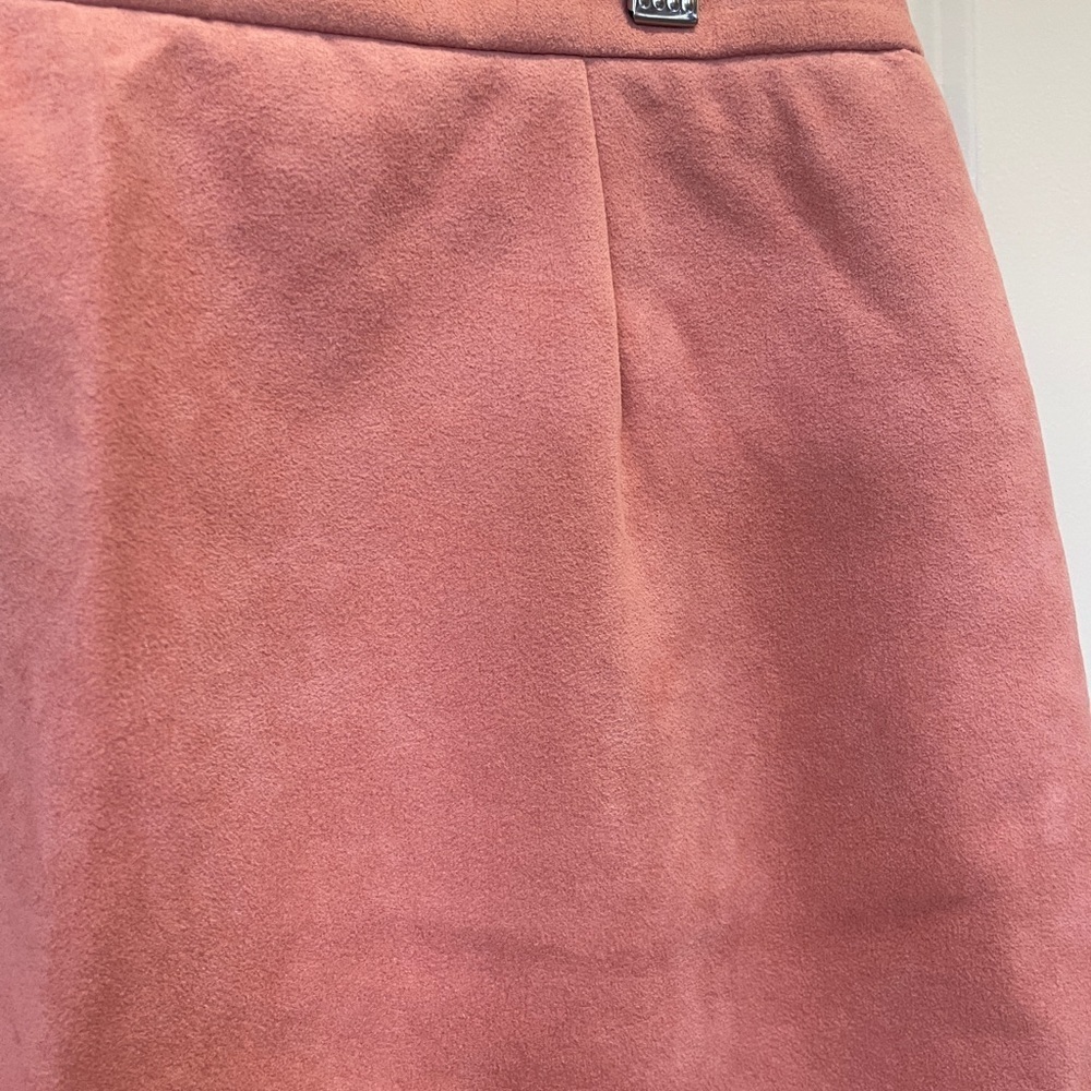 1970’s Vintage Suede Pencil Skirt - Picture 11 of 16